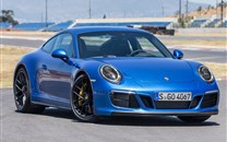 保时捷911 Carrera 4 GTS iPad平板壁纸