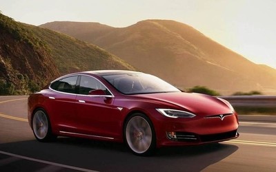 一辆特斯拉Model S已行驶百万公里 车主：我喜欢开车