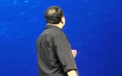 心疼3s！罗永浩秃头被拍到 本人回应：忘喷仿发黑绒
