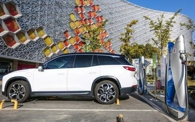 互联网造车新趋势？ 蔚来宣布与小鹏联手充电桩共享
