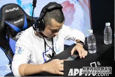 多多自走棋海南冠军之夜比拼