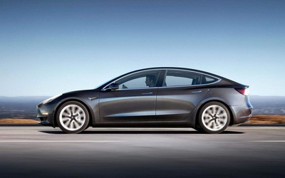 特斯拉推出Model 3赛道升级包 配有新的轮胎和刹车片