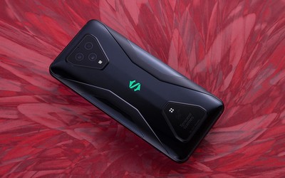 腾讯黑鲨游戏手机3/3 Pro发布：酷炫与性能一体3499起