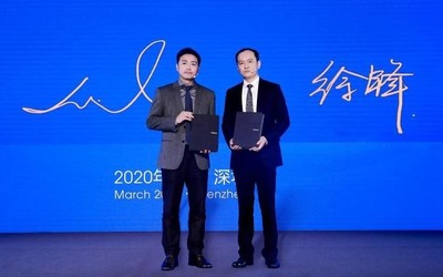折叠屏再添新军 中兴柔性折叠屏手机最快年底实现量产