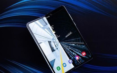 三星Fold 2全新渲染图曝光 120Hz+骁龙865要稳了？