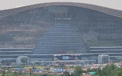 一瞬倾心！荣耀30系列全系50倍超稳远摄云旅游成都