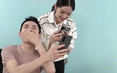 欧阳娜娜要李佳琦微信 没想到李佳琦在用这款国产手机