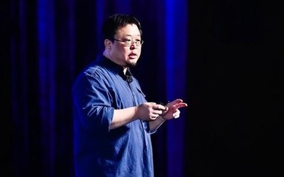 老罗直播卖花“翻车” 罗永浩表示：全额退款再赔一份