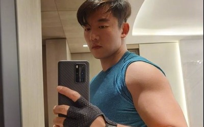 郑恺苗苗结婚登上微博热搜 原来他和我用的是同款手机