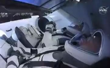 早报：孟晚舟未能获释 SpaceX首次载人航天发射推迟