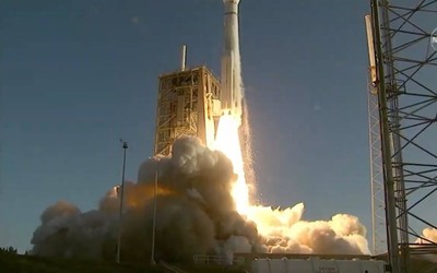 美国NASA毅力号火星车成功发射 正奋力追赶天问一号