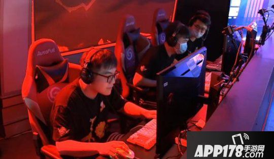 见证一哥之争 《陌头篮球》FSPL本周职业B组实力大盘货