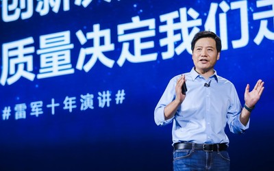 雷军小米十周年“一往无前”开讲：直面风险豁出去干！