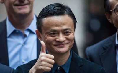 马云欣赏年轻人送快递：让行业有意义 这没什么不好
