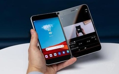 微软Surface Duo内部揭秘：双电池设计满满的生产力