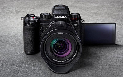 松下S5全画幅微单发布：约1.2万元起 已开启限量预售